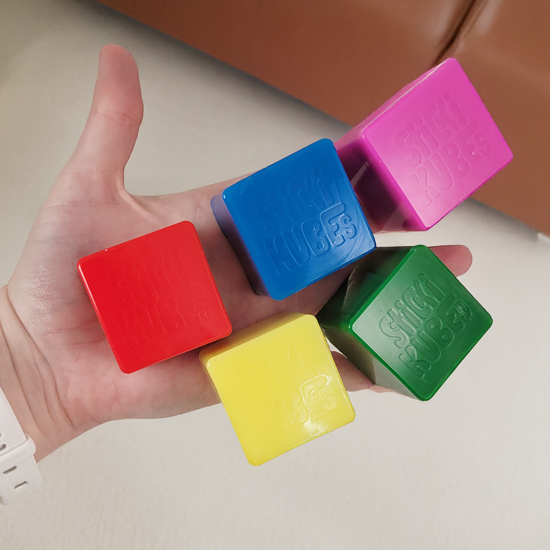 5 jumbo StickiKubes in hand